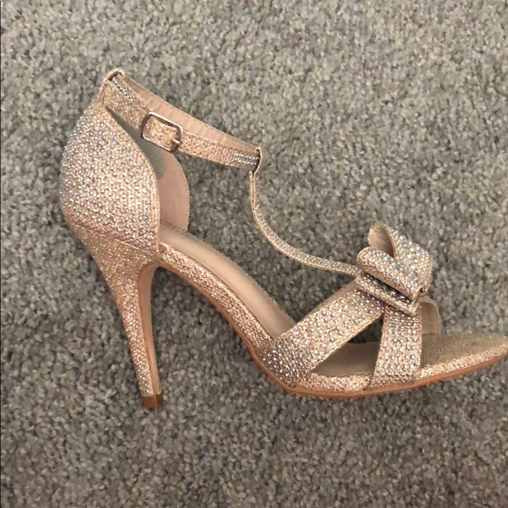 Gold Formal Heels 🎀✨